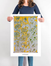 Laden Sie das Bild in den Galerie-Viewer, IN BLÜTE