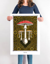 Laden Sie das Bild in den Galerie-Viewer, WAHRHEIT - psychedelisches Kunstplakat Amanita muscaria