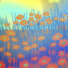 Laden Sie das Bild in den Galerie-Viewer, BLOOMING
